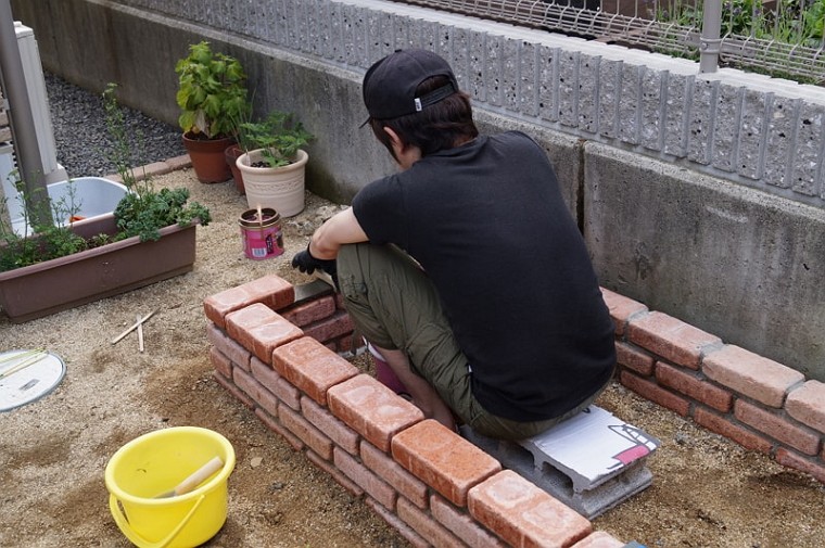 Diy レンガを使った花壇の作り方 パート3 野菜用の花壇作りに挑戦 2日目 Zurap Jp